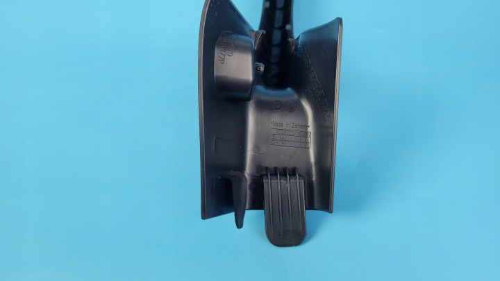 фото №8, Mercedes w177 a180 2.0 cdi защита петля багажника левая a1778210000