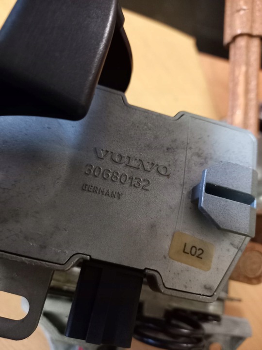 фото №5, Блокировка руль 30680132 -volvo v50/s40-05r. eu