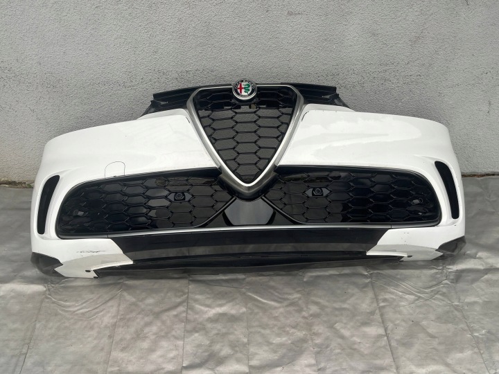 фото №7, Alfa romeo tonale бампер передний комплектный 4 x pdc 2023-