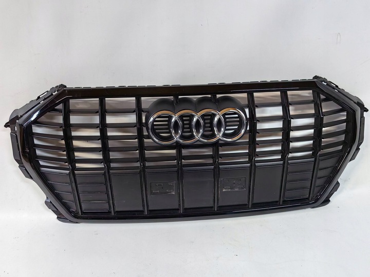 фото №1, Audi q3 83a чёрный - решётка радиатора, решётка сцепление рекомендую