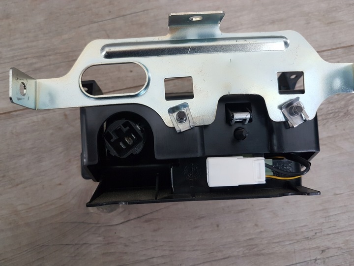 фото №6, Maserati quattroporte 04- попільничка тунелю зад