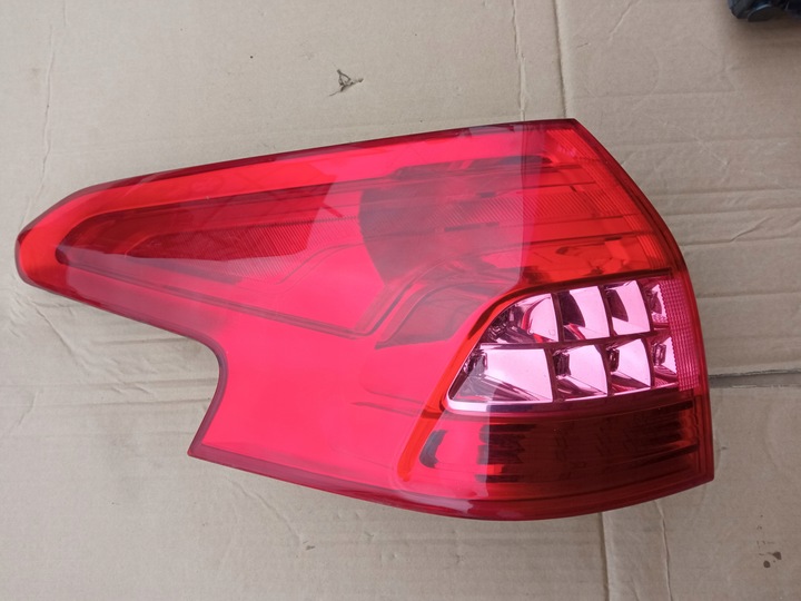 фото №1, Лампа задняя левая citroen c5 x7 iii левый зад универсал 2008-2011