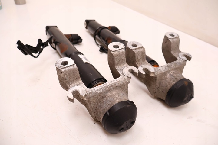 фото №9, Volvo xc90 ii амортизаторы зад p32269417, p32269416