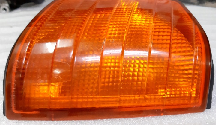 фото №14, Mercedes 190 w201 поворотник bosch kpl.