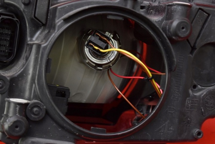 фото №8, Фара правые лампа перед eu 5e1941018 skoda octavia 3 iii 13-17