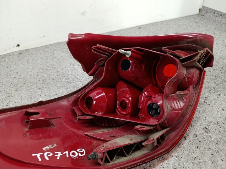 фото №9, Фара задня права peugeot 207 sw 9680157980 vp7pfx-13404-a visteon універсал