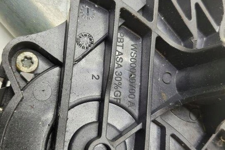 фото №10, Двигунчик двірники кришки bmw x5 e70 6942165 0.3l дизель 173kw 2008