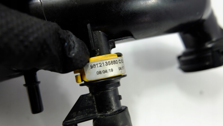 фото №6, Citroen c4 cactus 1.2 thp труба трубка  повітря 9824569380
