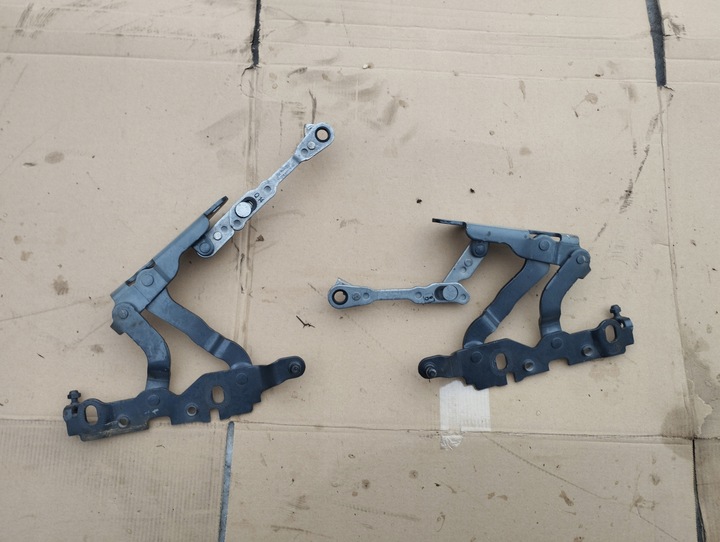 фото №1, Петлі капота лівий + праві mercedes w204 07-11