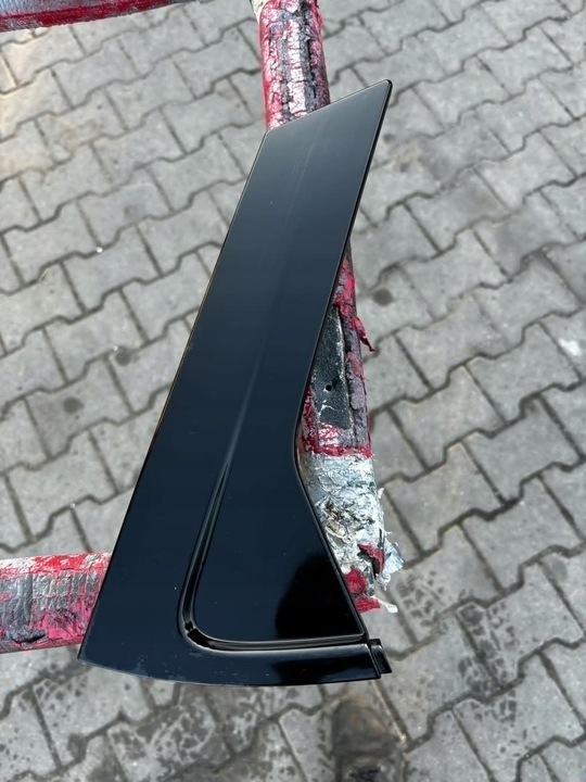 фото №1, Планка накладка стойка дверь правый зад renault captur 822347058r оригинал