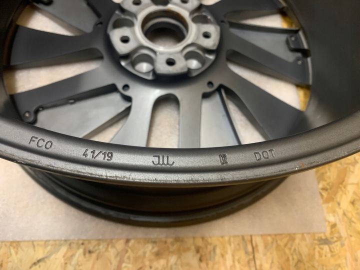 фото №14, Audi e-tron e tron gt rs ax1 4j3601025j алюминиевый диск 9,5jx21 et60