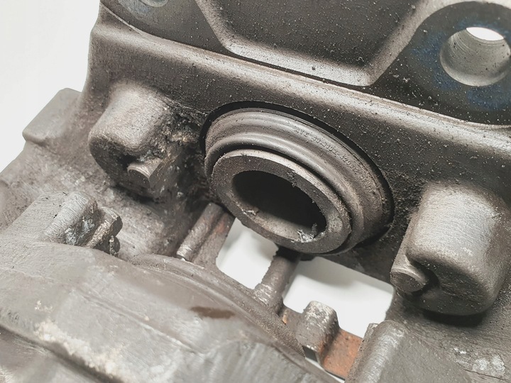 фото №5, Супорт гальмівний лівий зад mercedes w220