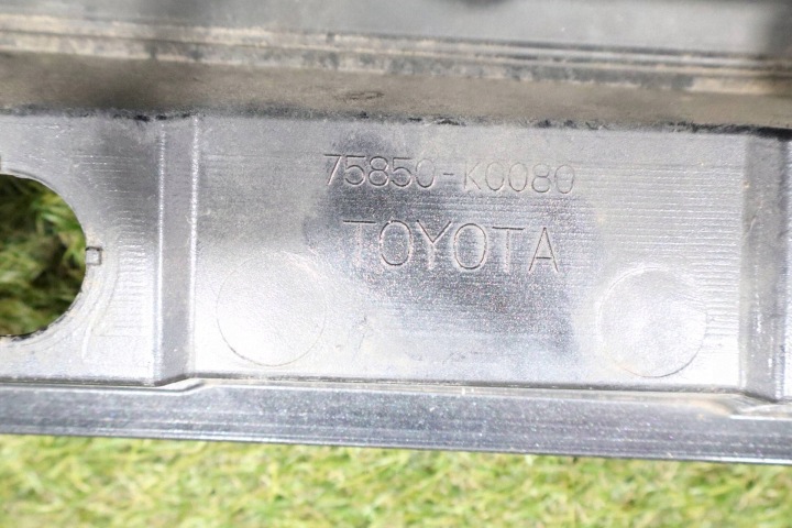 фото №11, Молдинг пороговая правая toyota yaris iv 21- 75850k0080