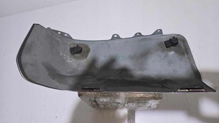 фото №6, Toyota hilux viii 8 бампер задній зад накладка права 2017-