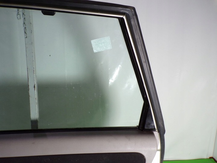 фото №11, Mitsubishi grandis дверь правые зад задние