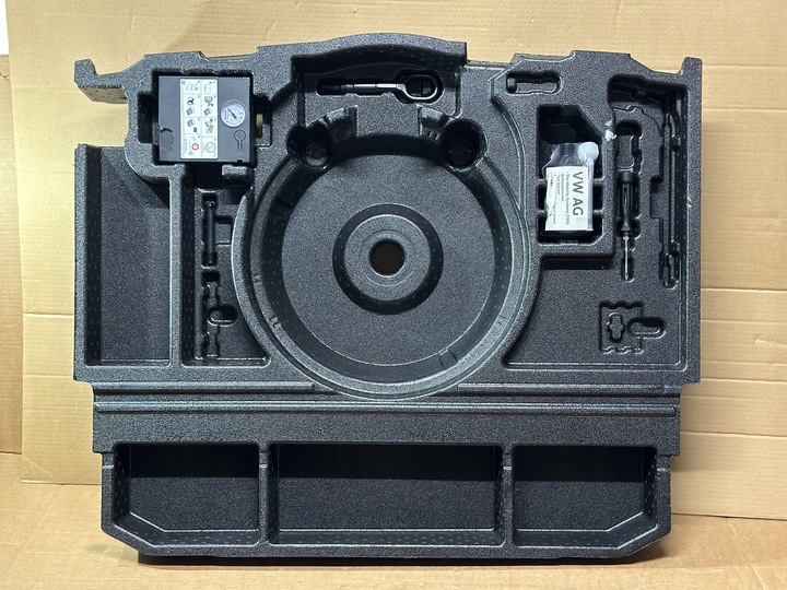 фото №1, Audi q3 83a пенополистирол пола багажника 83a012109g na сабвуфер комплект