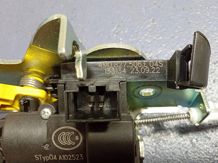 фото №7, Audi q4 e-tron замок крышки багажника доводчик 3g0827887c