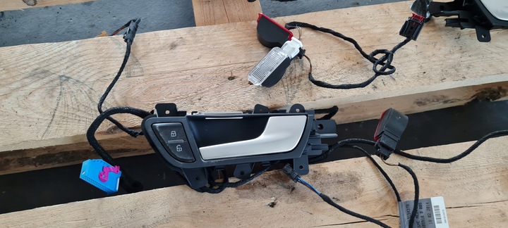 фото №2, S4 b8 рестайлінг a4 ручка підсвічуваний внутрішні лампочки led 4x