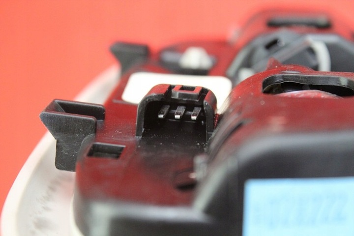 фото №8, Лампа освещение интерьера зад jeep cherokee 5 v kl 13-17