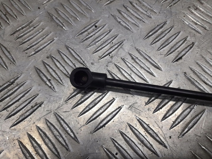 фото №11, Audi a8 s8 d4 4h 2015 з задний амортизатор крышки задней багажника