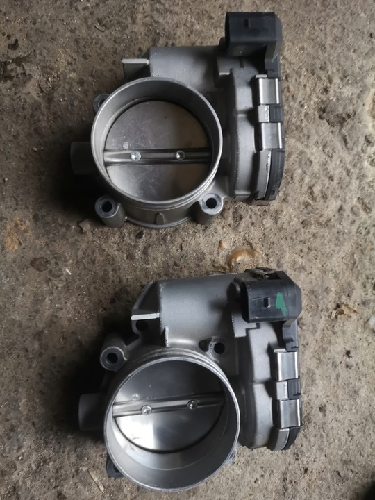 фото №1, Дроссельная заслонка audi s8 d3 5.2 fsi v10 079133062c