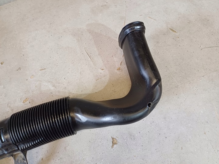 фото №5, Труба шланг воздуховод воздуха mercedes c w204 2.2 cdi nr. a6510903437
