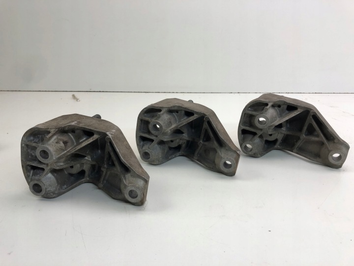 фото №8, Ford fiesta mk7 кронштейн подушка крепление двигателя 8v51-7m125-ab