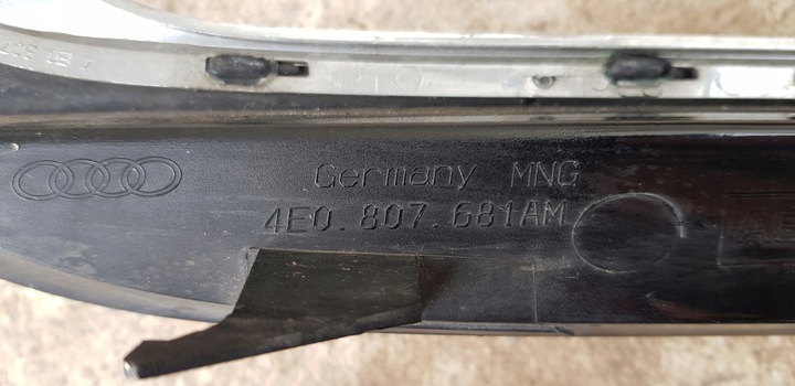 фото №16, Audi a8 d3 2008 - 2010 решітка бампера ліва