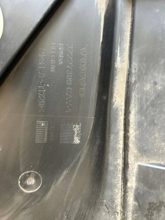 фото №8, Volvo xc40 бампер перед 31449340 оригинал