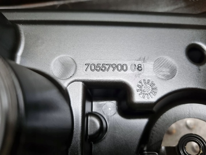 фото №7, Кришка клапанів 7611276 bmw f39 f45 f48 f55 mini f55 f56 f57 1.2t