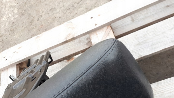 фото №8, A4 b8 s4 рестайлінг підлокітник перед шкіра чорна