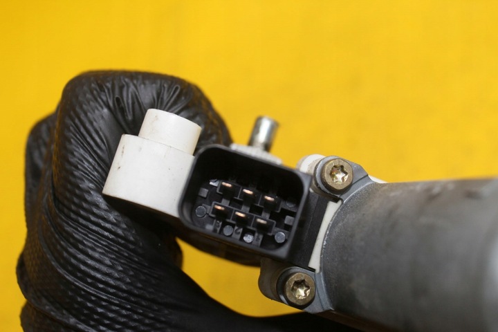 фото №5, Двигунчик скло лівий перед w203 a2118201842