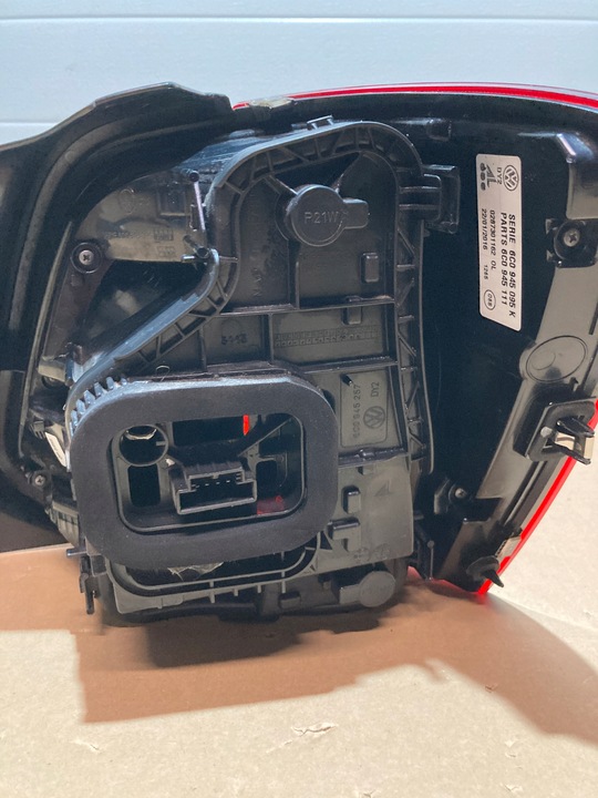 фото №9, Лампа ліва задня vw polo v 5 рестайлінг 6c