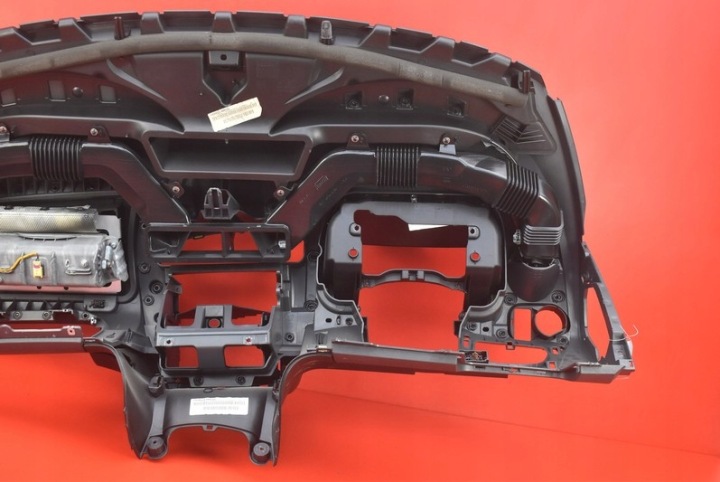 фото №11, Торпедо раздаточная консоль капот подушка eu seat toledo 3 iii 04-10