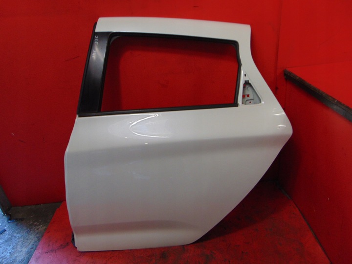 фото №1, Renault zoe белый жемчуг дверь левая зад аксессуары