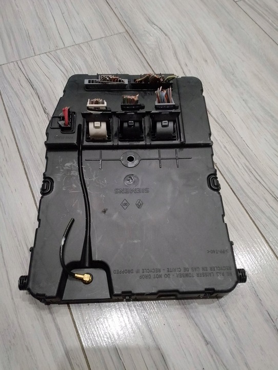 фото №1, Модуль uch n3 renault scenic ii 2.0 dci 8200433197