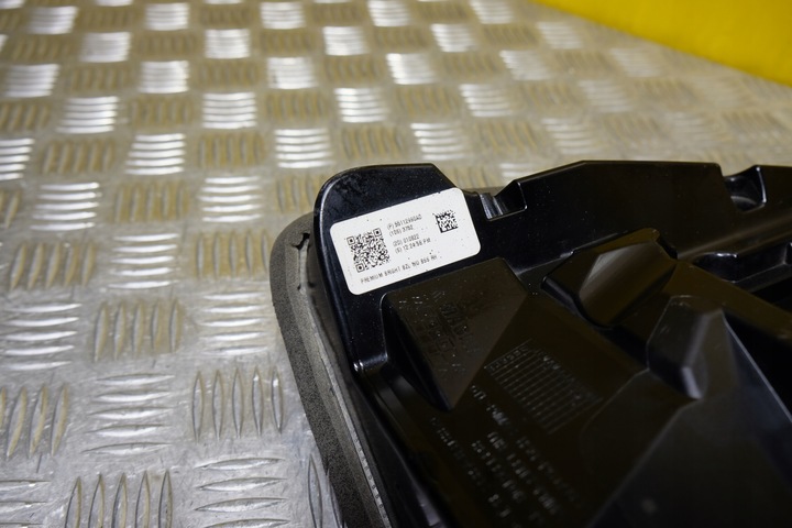 фото №11, Dodge ram 1500 2019- лампа зад led права usa