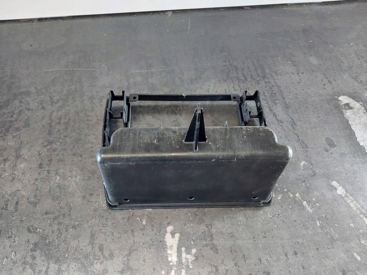 фото №12, Рамка панели распределительной радио volkswagen passat b5 3b0858069k