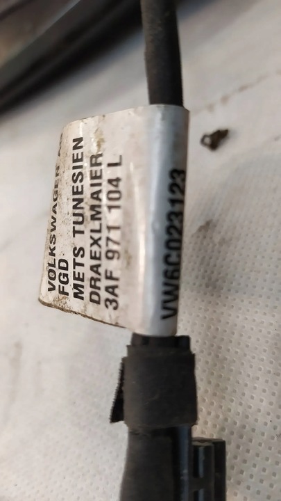 фото №9, Планка накладка спойлер зад passat b7 + жгут