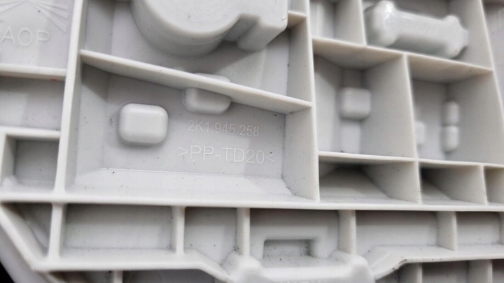 фото №7, Vw caddy iii рестайлинг 2015- лампа правая зад задняя 2k1945258