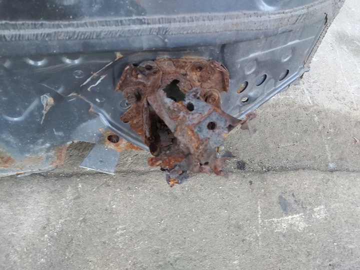 фото №5, Avensis t27 pas зад задній sedan крило лівий ванна