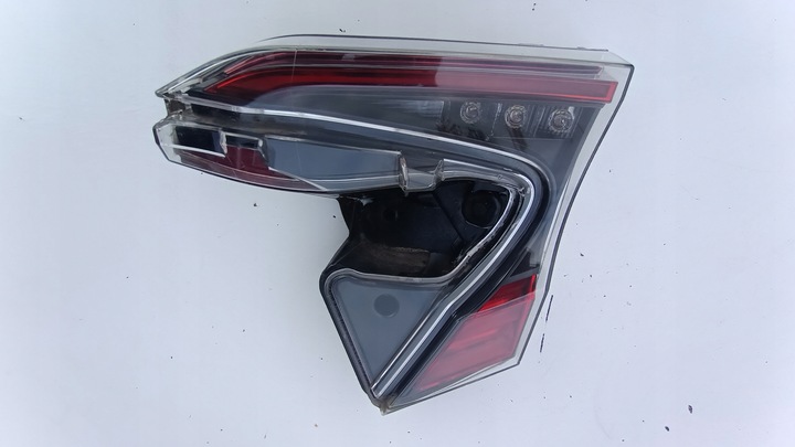 фото №1, Лампа кришки права задня led toyota c-hr 81580f4021
