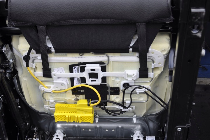 фото №12, Bmw f40 сиденья диван обшивки туннель uk 21r