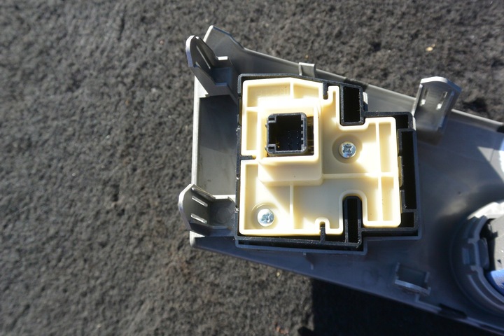 фото №11, Панель перемикачів кнопок старт-стоп dekor toyota prius plus + kpl eu