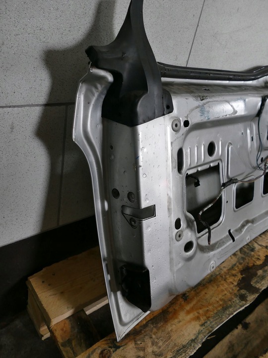 фото №16, Jeep cherokee kj рестайлінг кришка багажника qs2 ps2