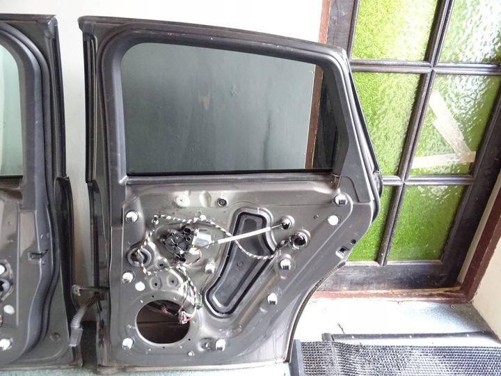 фото №8, Porsche macan 95b дверь передние + задние правые