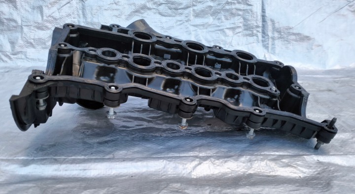фото №9, Кришка клапанів citroen c5 iii x7 3.0 hdi 9x2q-9424-fa