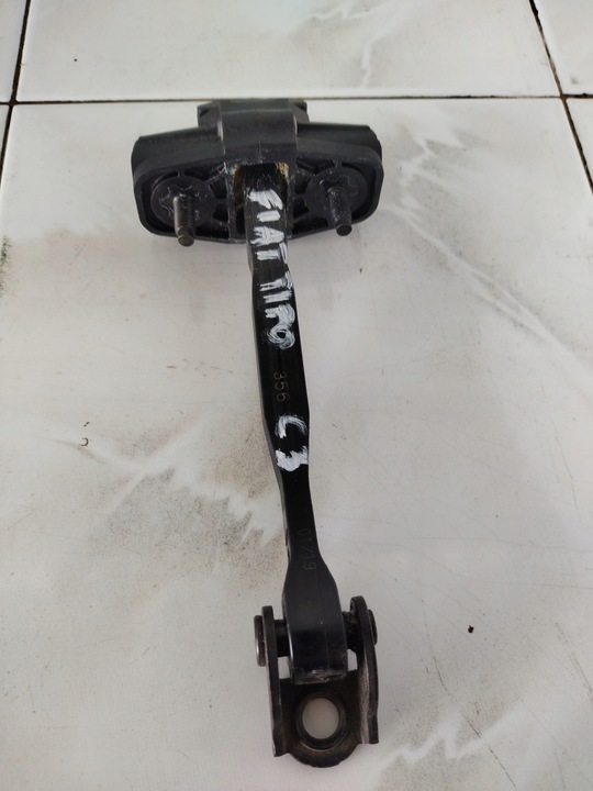 фото №1, Ограничитель дверь зад левая=правая fiat tipo 2016-