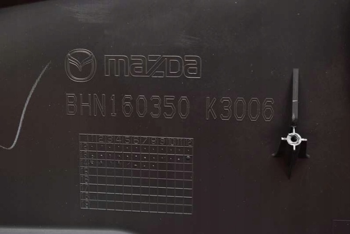 фото №15, Торпедо роздавальна консоль капот подушка  eu mazda 3 3 iii bm 13-16