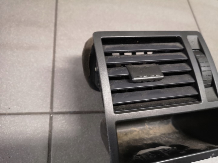 фото №3, Решітка повітропровід vw t5 eu ліва 7h1819203c